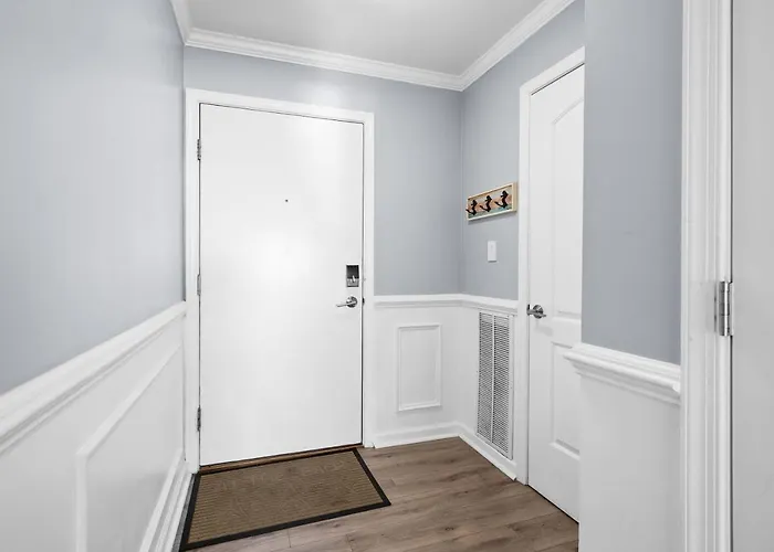 Oceanfront 2 Bedroom Modern W Pool * Ocean City