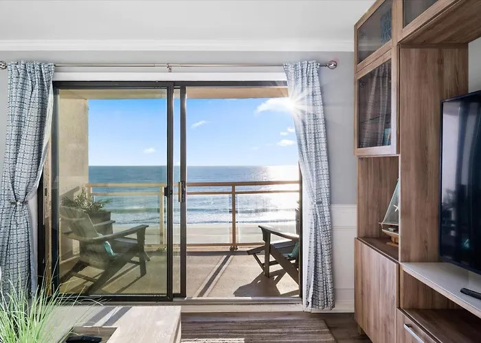 Oceanfront 2 Bedroom Modern W Pool Сasa de vacaciones