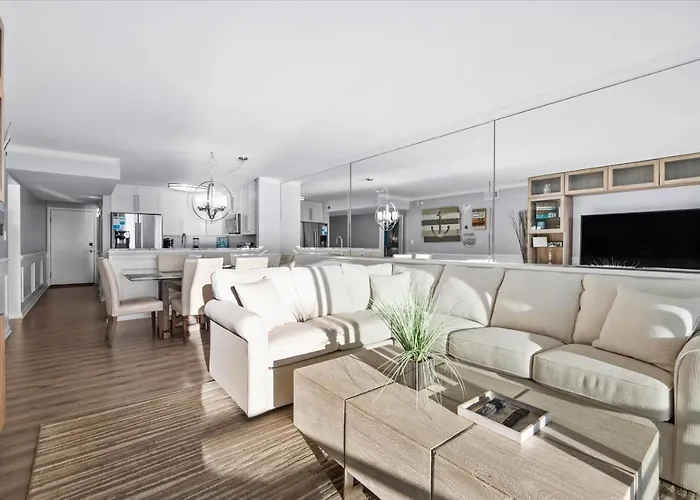 Oceanfront 2 Bedroom Modern W Pool