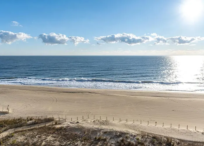 Oceanfront 2 Bedroom Modern W Pool