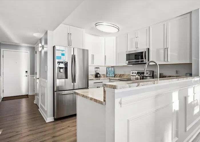 Oceanfront 2 Bedroom Modern W Pool *