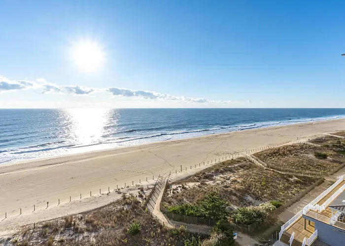 Oceanfront 2 Bedroom Modern W Pool *
